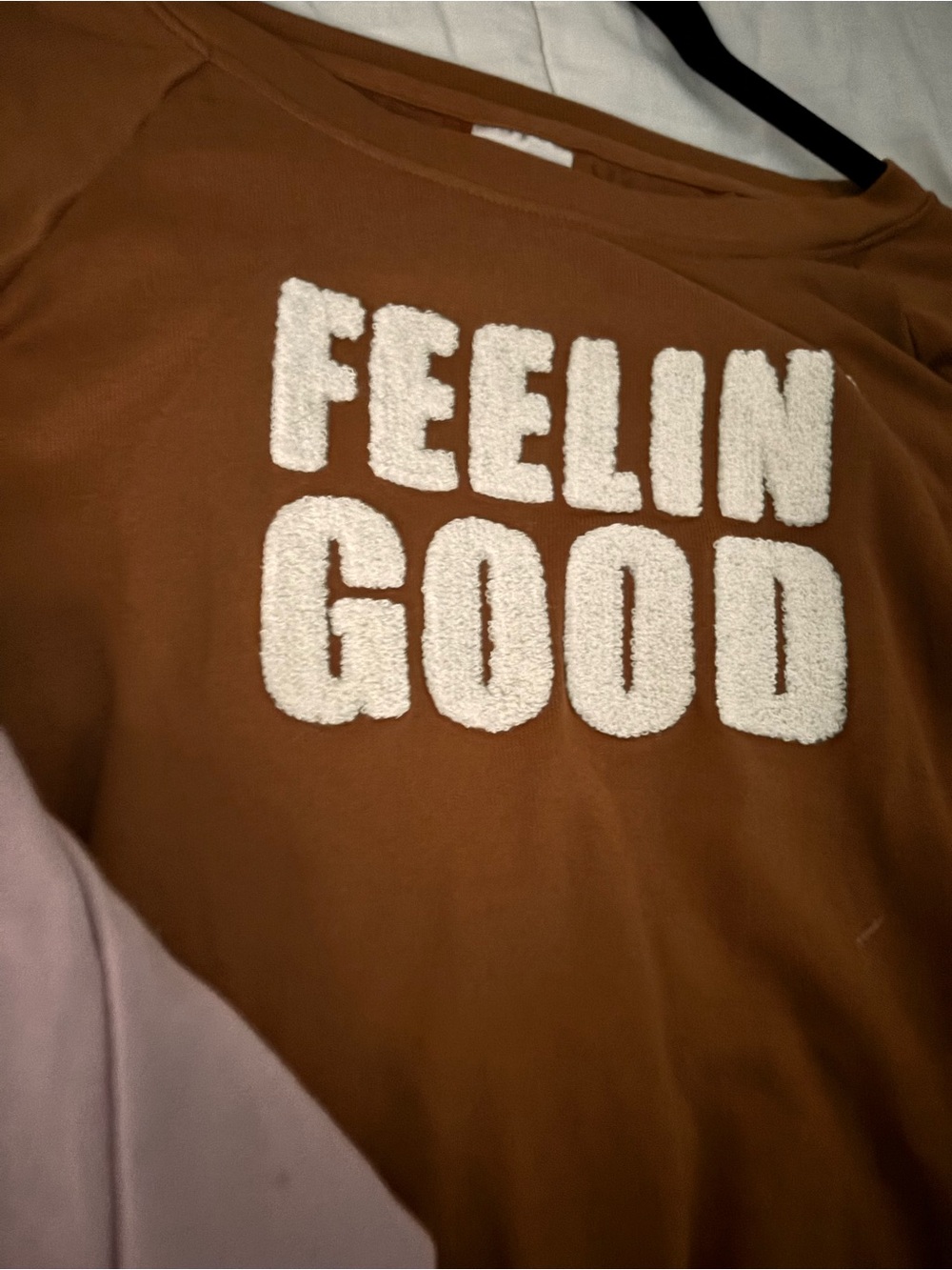 Secret Treasures Pink 'HAPPY' & Brown 'FEELIN GOOD' Sweatshirt Duo - Picture 3 of 5